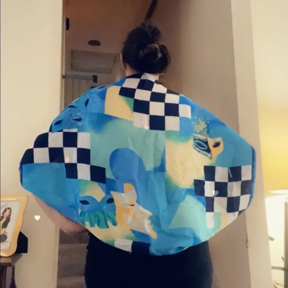 80s Blue mask print scarf